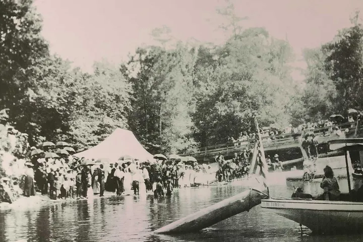 Early 1900s: Sunday baptism on the Bogue Falaya River.